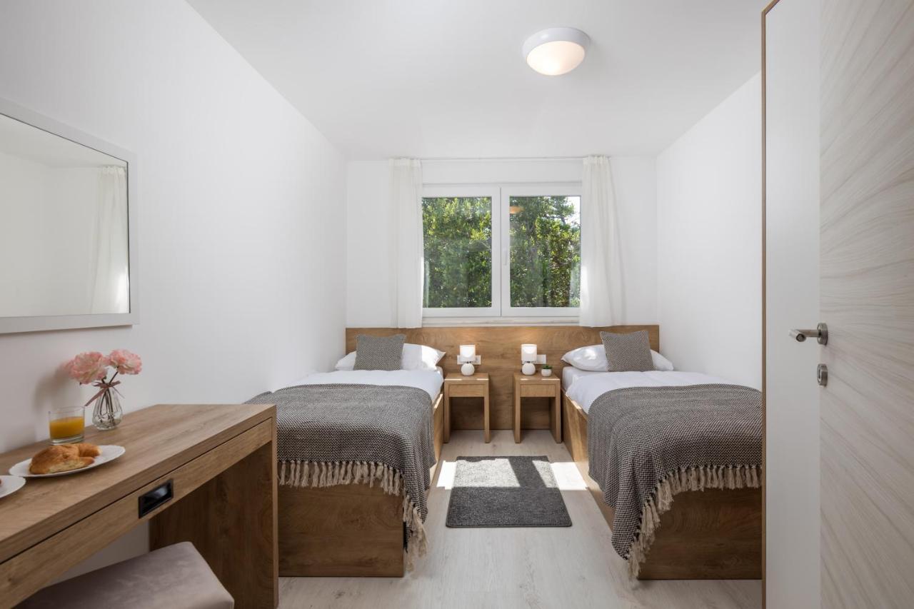 Holiday Homes Ostro كلارجيفيكا المظهر الخارجي الصورة